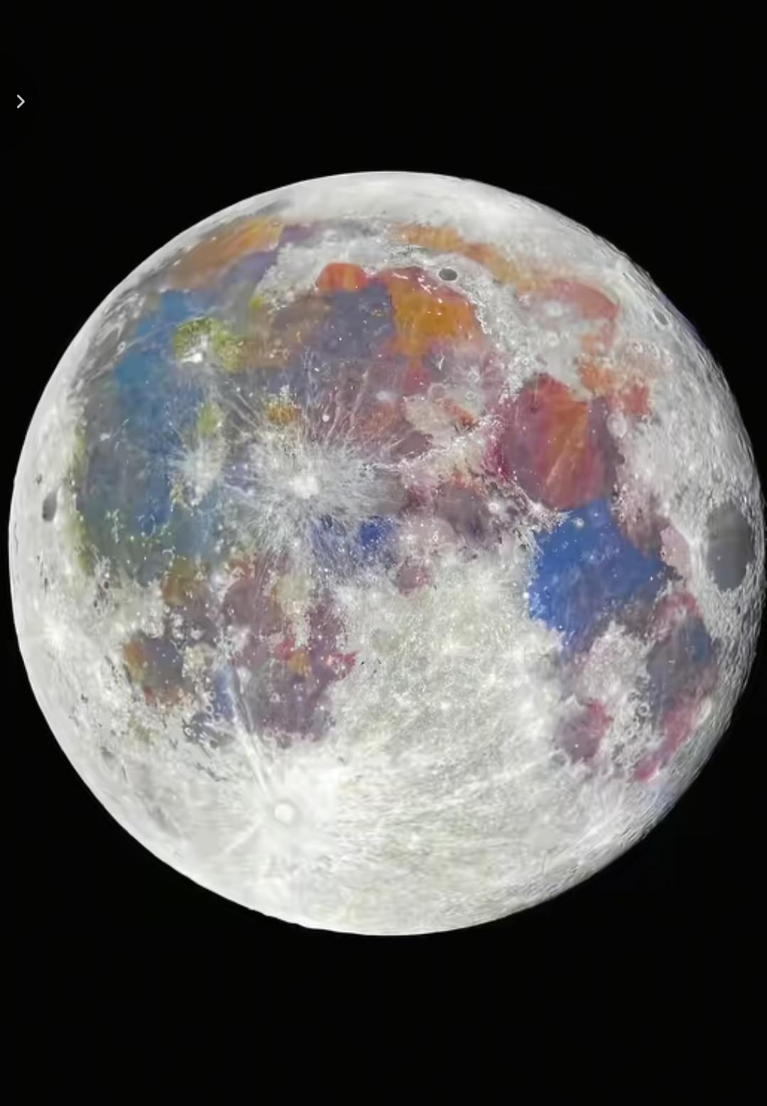 月球真实的高清照片是色彩斑斓的！而不是黄秃秃或者白秃秃的！因为月球没有大气，所