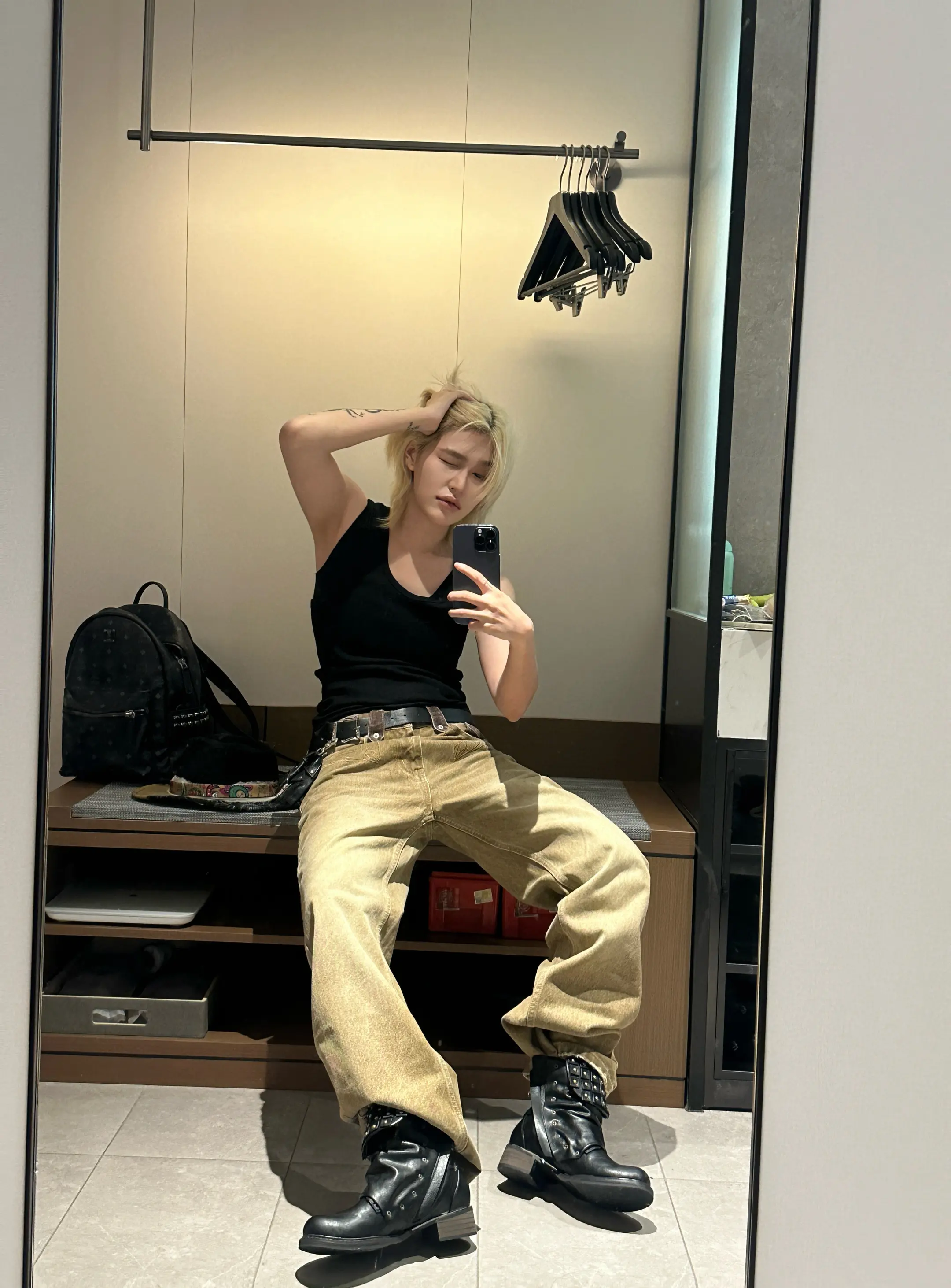 出来玩 我穿好衣服了