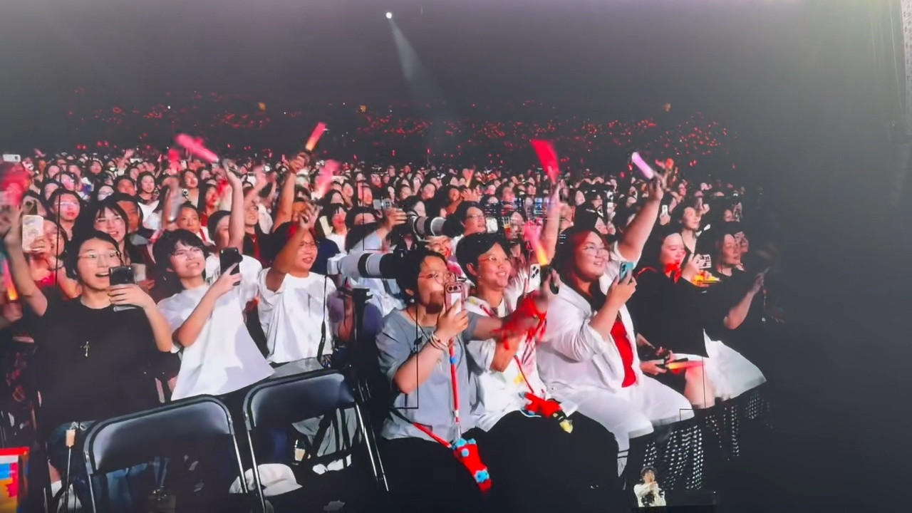 陈楚生真把高考生请来看演唱会高考完就被陈楚生请来看演唱会永远为生哥的细腻心动！济