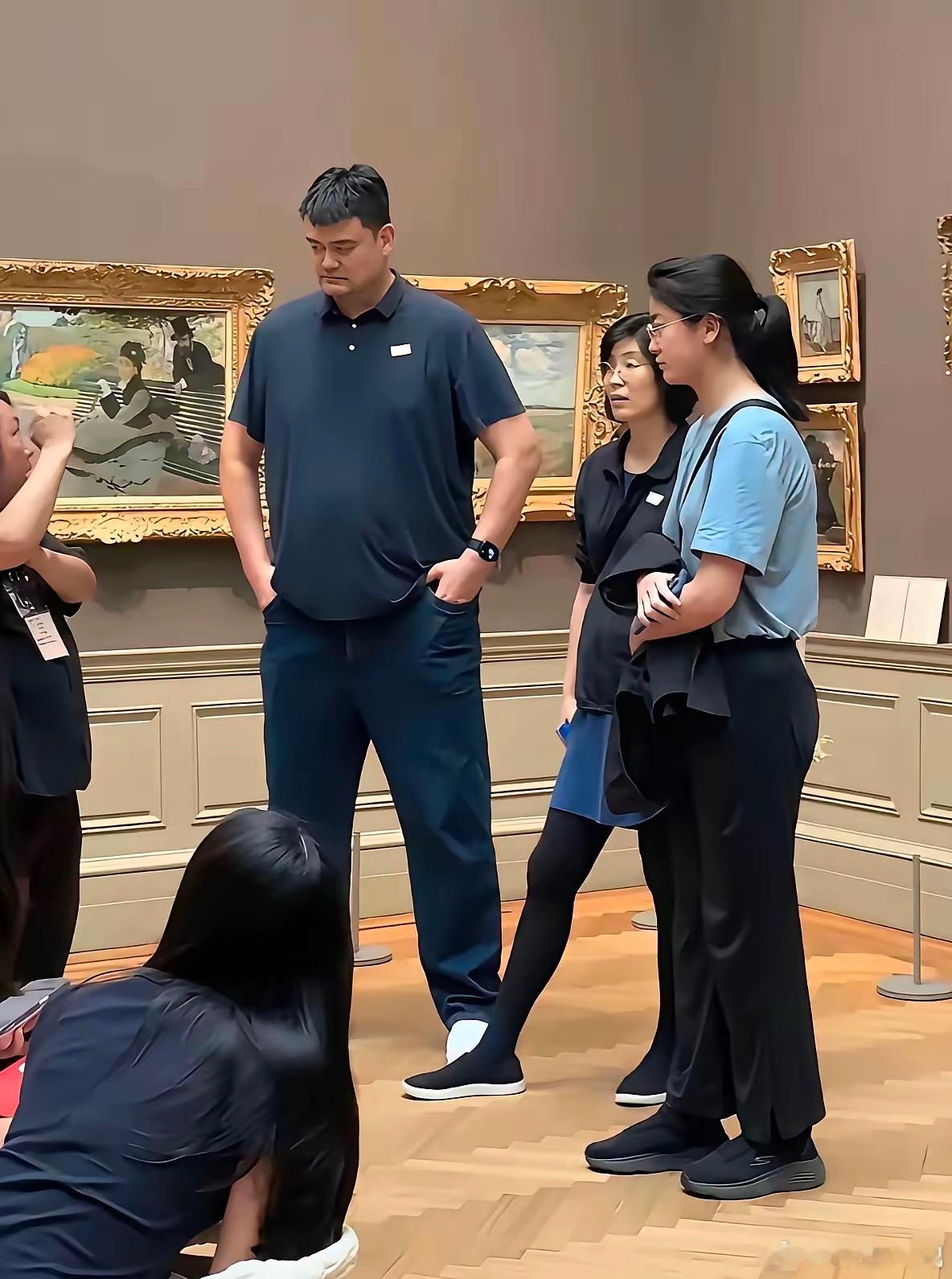 姚明女儿身高好高呀，已经超过妈妈了