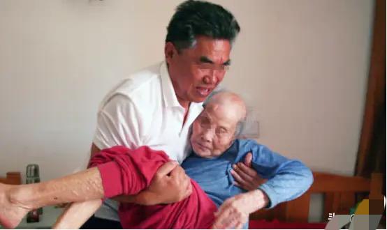 “有什么资格分钱！”2025年4月8日福建，80多岁老母亲去世，留下500万拆迁