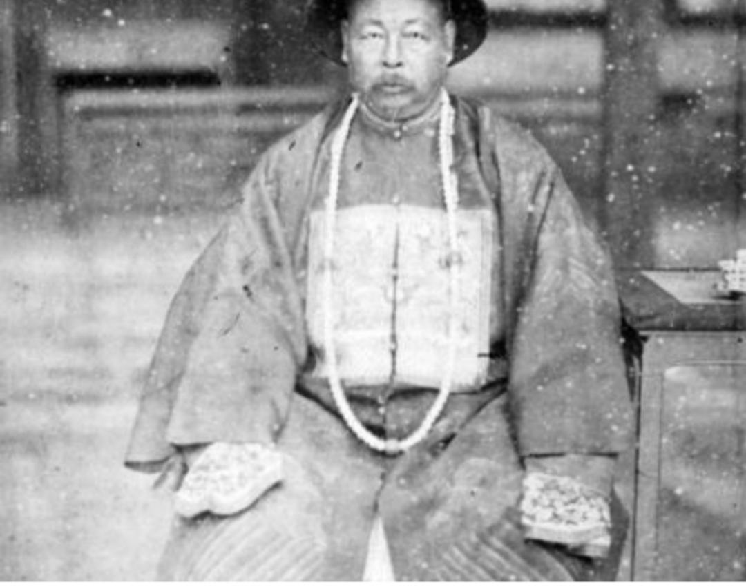 故事要从1859年说起。当时，左宗棠在湖南巡抚骆秉章手下当师爷。说是师爷，其实