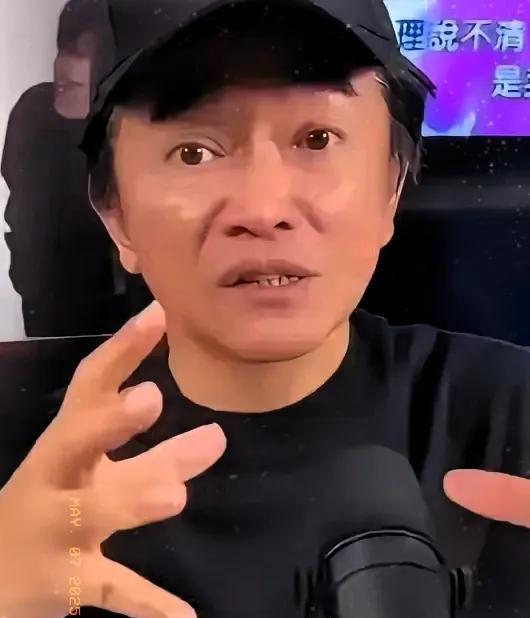 最近网上出现不少针对汪小菲和马筱梅关系的负面新闻，什么写真、聊天记录的，摆明就是