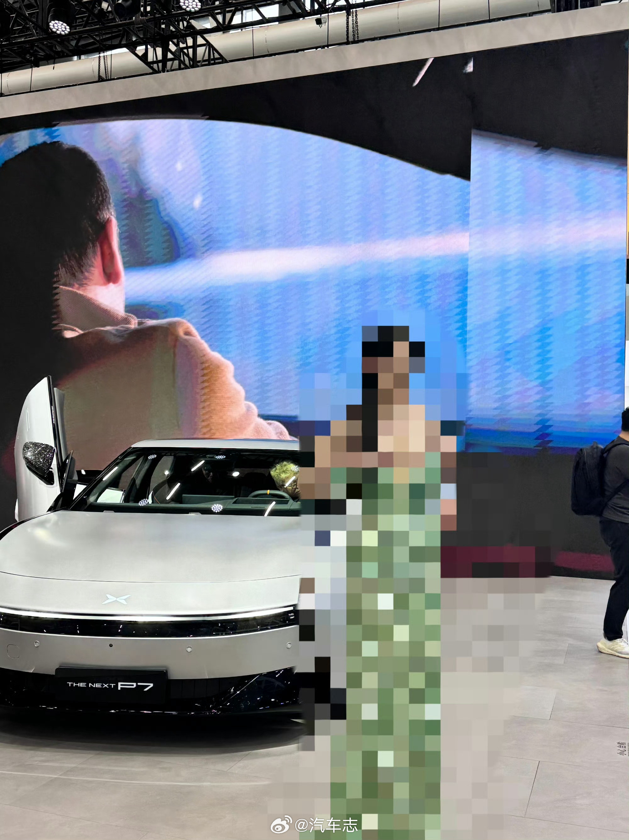 小鹏报警用AI来嘿，真越来越没底线了