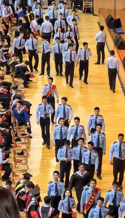 大家有没有发现，连北大和清华这两所国内顶尖学府今年对外招生情况都遇到寒冬了，其中