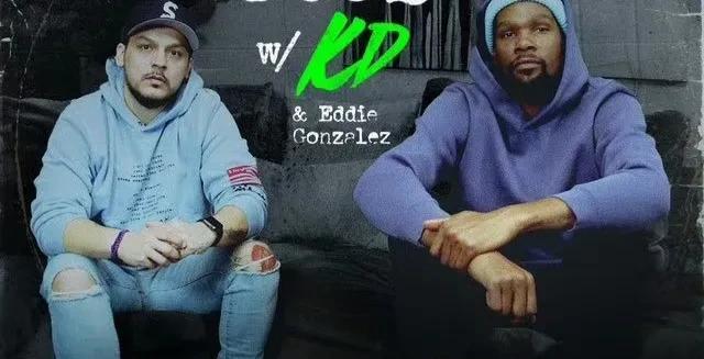 休斯顿火箭总经理斯通的儿子是杜兰特的球迷，他的收藏要变多了。杜兰特自己都不会知