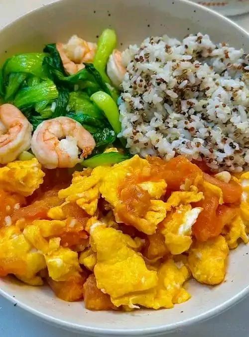 中老年想要养生不得不坚持的这几个好习惯——快学起来吧1.早上一杯“温开水”