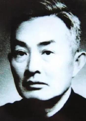 1952年，在外十多年的陈昌浩终于返回了祖国，可眼前的一切早已物是人非，妻子张琴