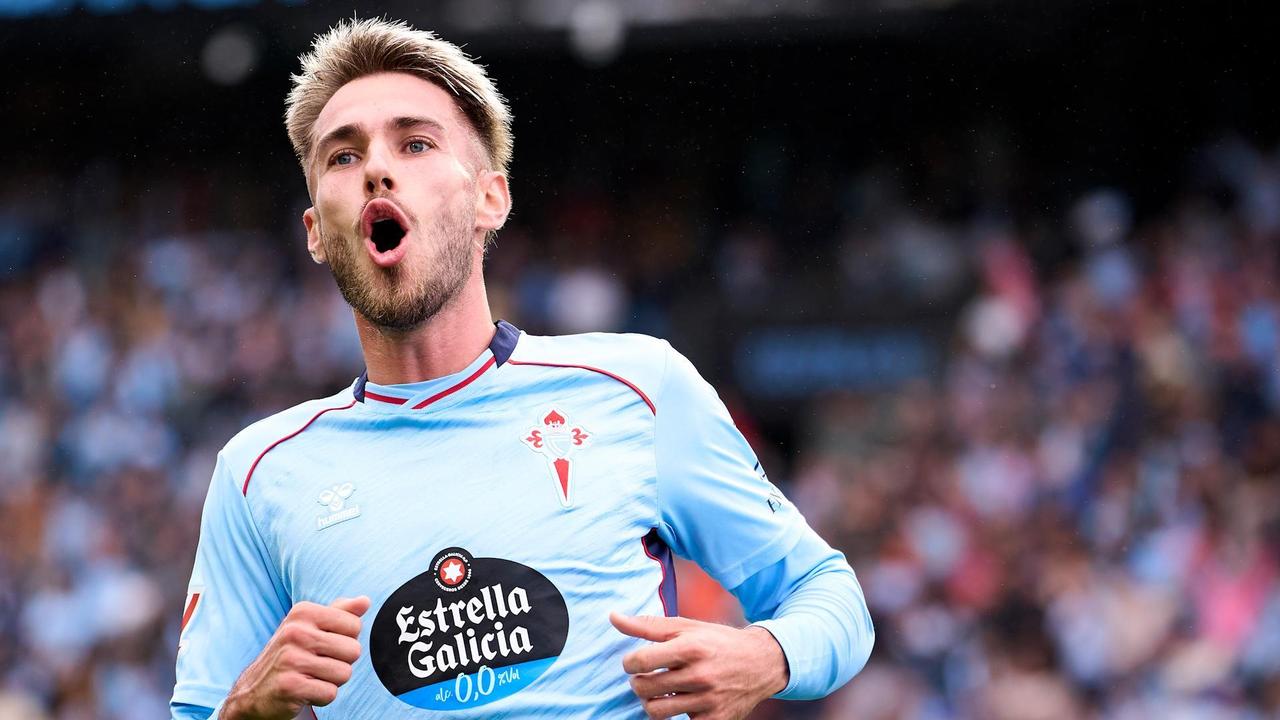 【免签右后卫？】尤文图斯体育总监奥托利尼现身塞维利亚，考察塞尔塔维戈队的明格萨，