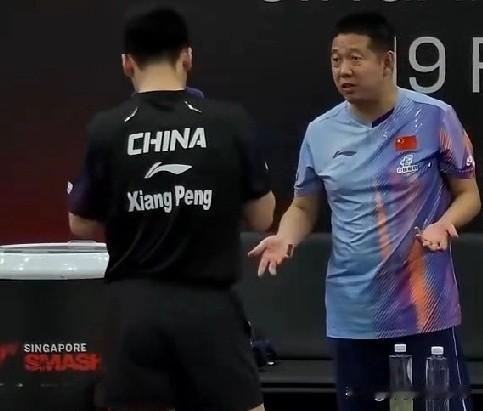 其实想到向鹏会输，但没想到输这样难看。向鹏三局都是输，而且得分越来越少，林昀儒