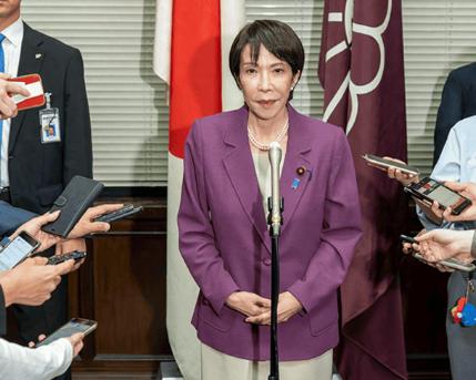 根据凤凰网8月10日的报道，日本著名学者山崎雅弘，竟然毫不客气，向整个日本发出了