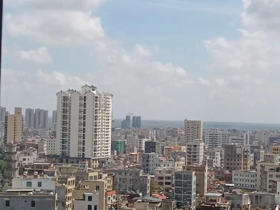 我同事，结婚三年，妻子跟他冷战一年，连同住都不允许，次数多了，同事受不了离婚了。