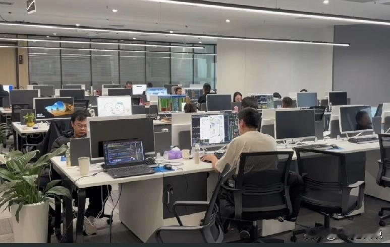 约了一个候选人面试，约的上午10:30，结果候选人9:00就来了[捂脸哭]可是这个