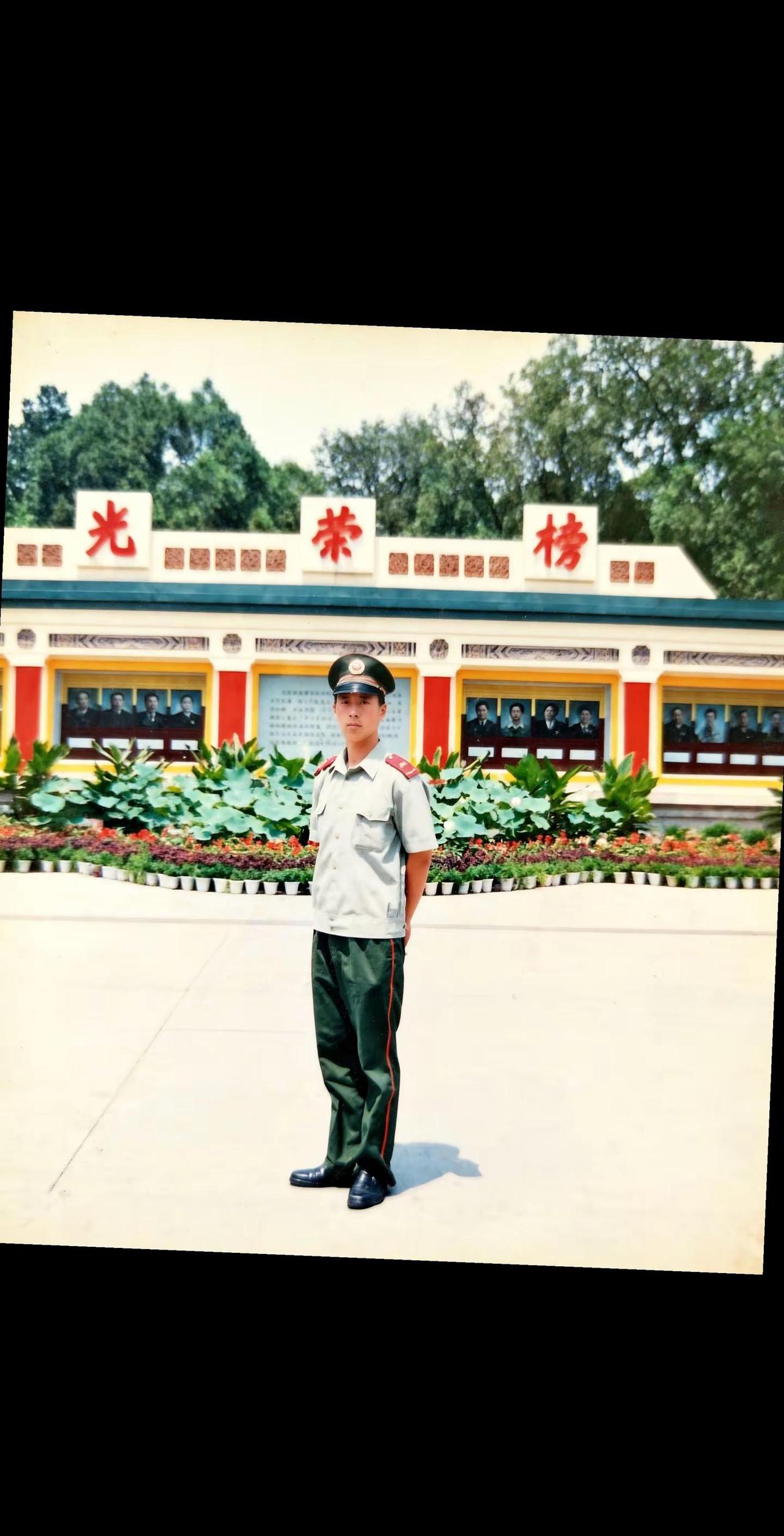 青春军旅记忆无悔青春，致敬军旅部队留念老照片