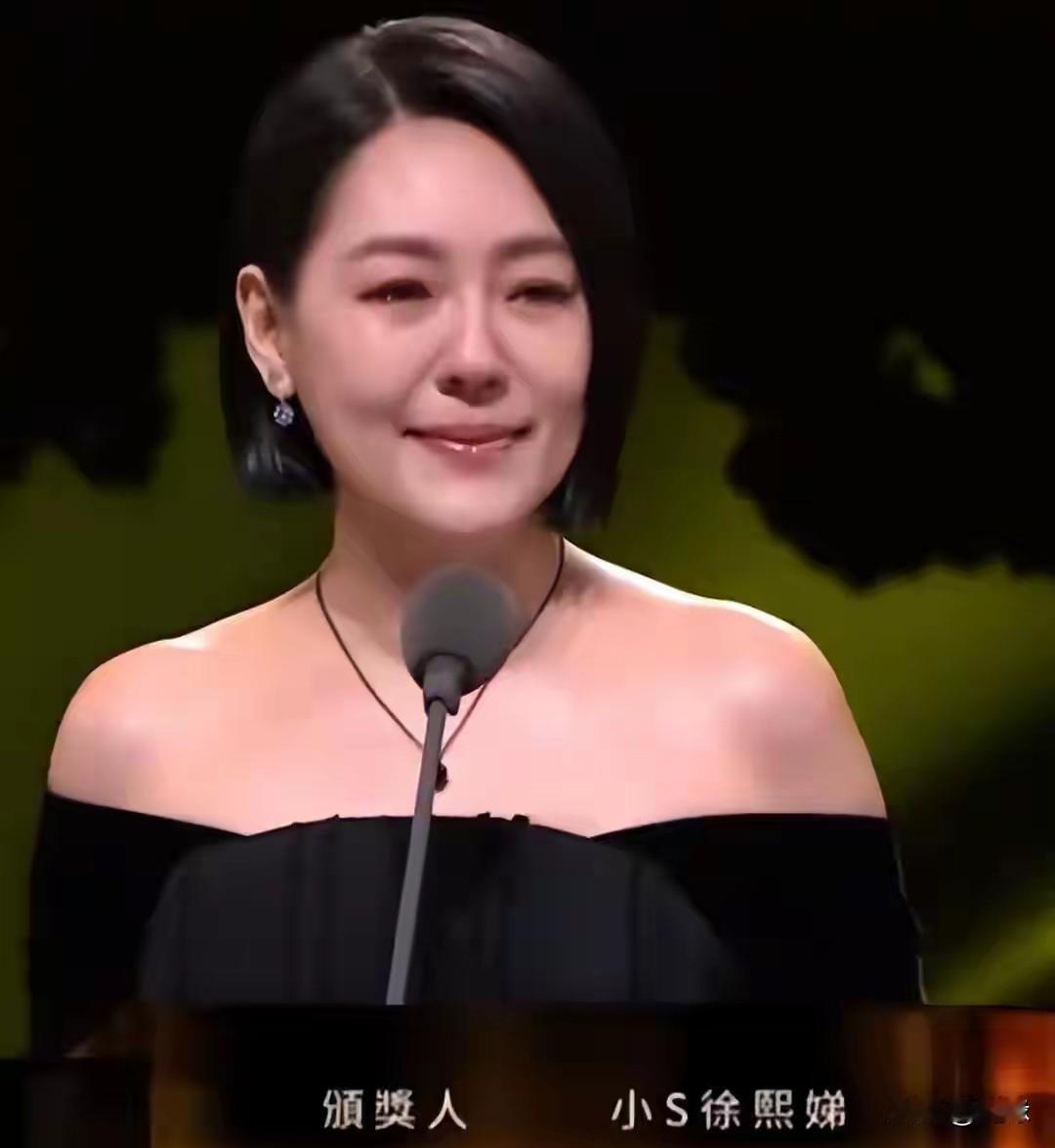 小S和大S真的“姐妹情深”？姐姐或许是，妹妹真让人看不懂！不知不觉，大S离开