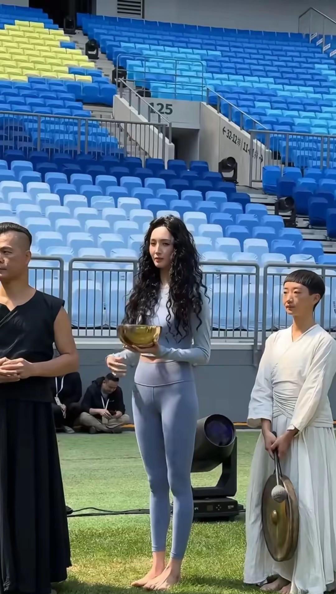 王紫璇的身材和颜值，简直让人无法抗拒，每次看都觉得赏心悦目！