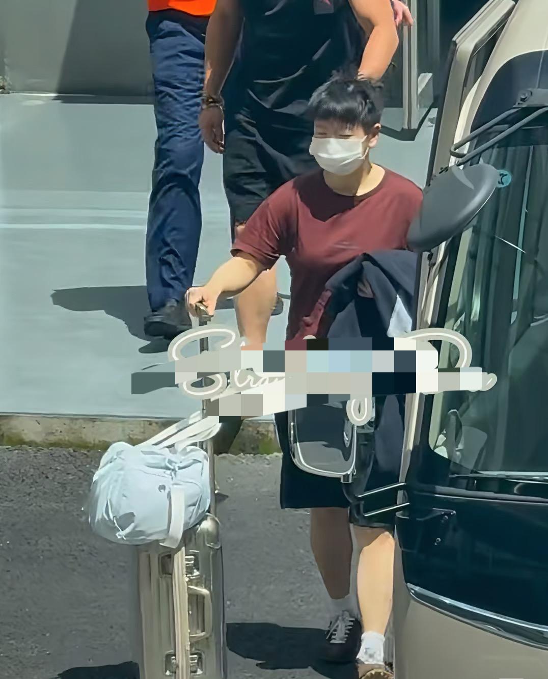 8月20日中午孙颖莎王曼昱王楚钦，秦志戬，王皓已经到达上海崇明岛封闭训练基地
