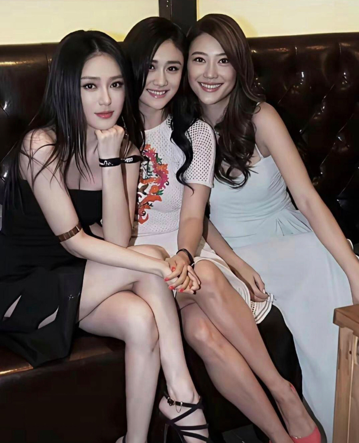 18岁的秦岚，这美的也太让人窒息了。