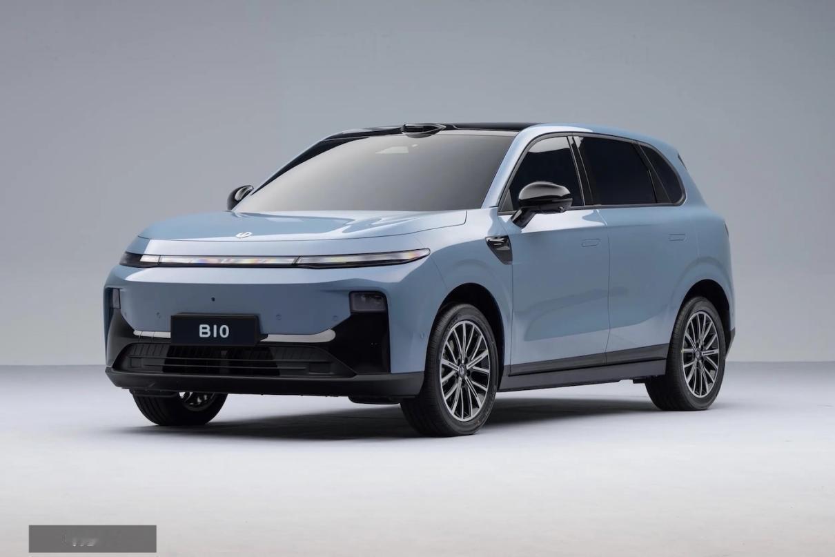 选择10万级纯电，要稳而没负担往往会想到吉利星愿可当零跑B10以10万级价位入