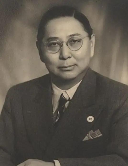 南京解放前夕，孙中山之子孙科对中山陵园的护卫们说：“毛泽东、周恩来对总理