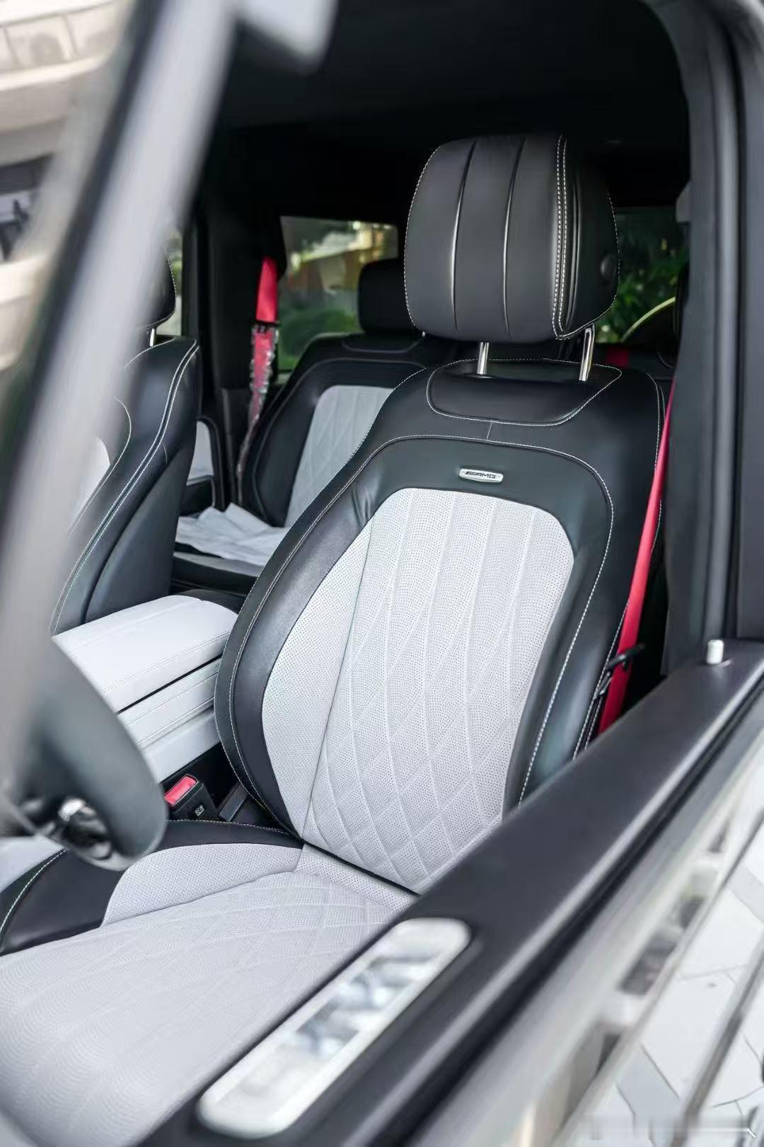 巴博斯G63中规，特殊配色与车型，白色内饰，24年上牌，1.8万公里