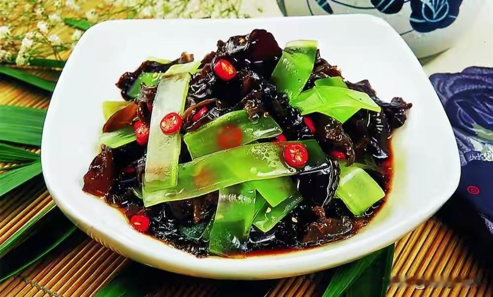 越吃阳气越足的8种食物，夏至后常吃，生阳气养脾胃，舒服过夏天“阳气”这个词，