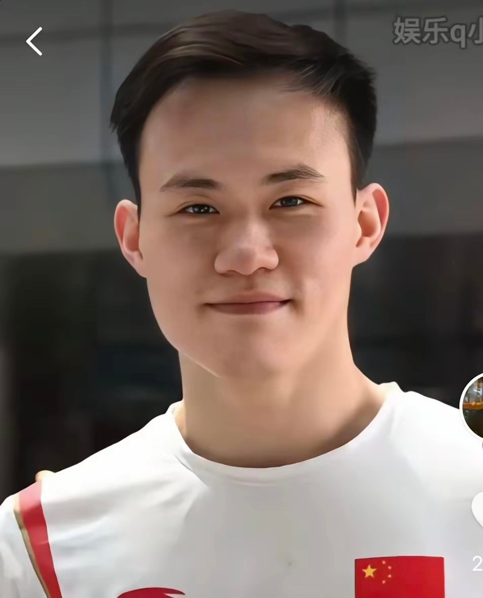 同是何威仪的得意弟子，同是奥运三冠王，为什么就不一样呢？谢思埸脚腕骨折动了四次手