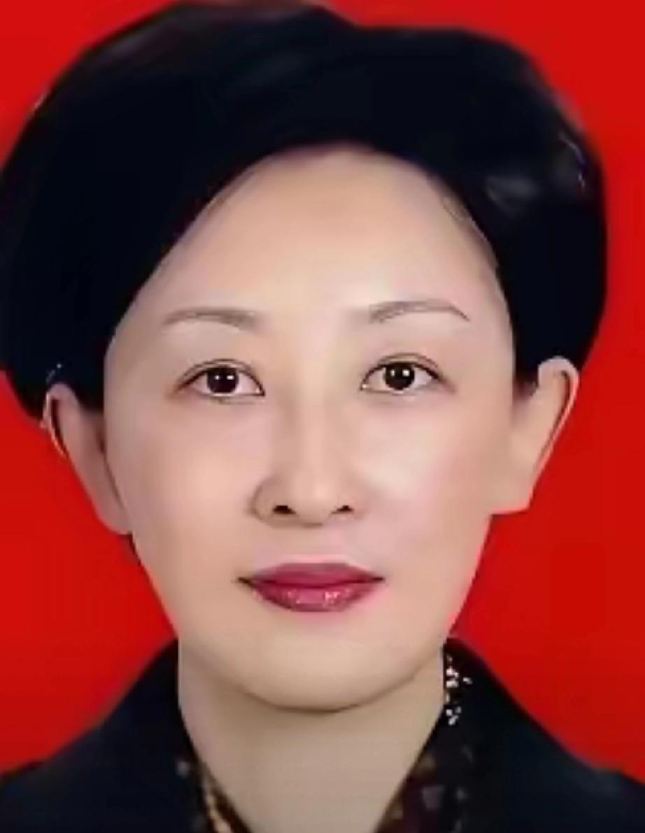 又揪出一个巨贪金额高达9.7亿元。首富夫人跨境逃亡失败了这位落网者是57岁的郝