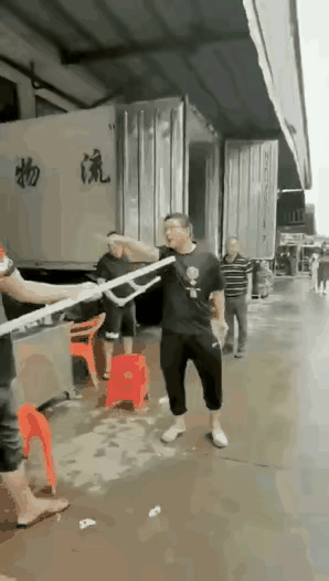 明枪易躲，暗箭难防。