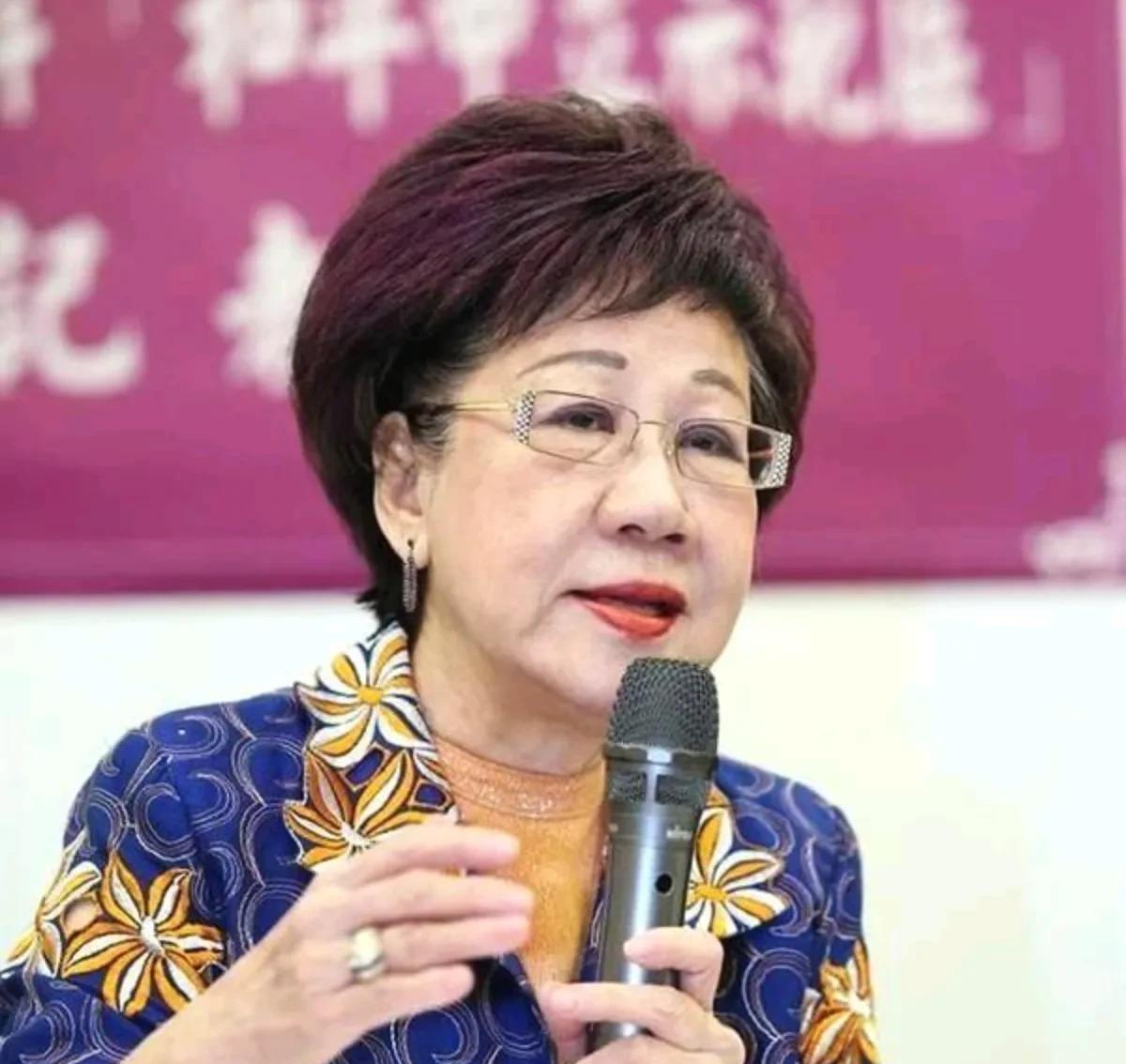 情势确实变了！老“台独”吕秀莲竟然出来讲话称，要跟中国大陆搞好关系，指望美国不现