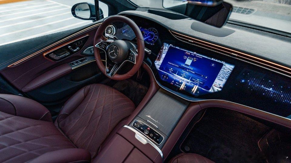 据说这两天有奔驰车主不太开心啊自己车上的用户地图和CarPlay被OTA升级给