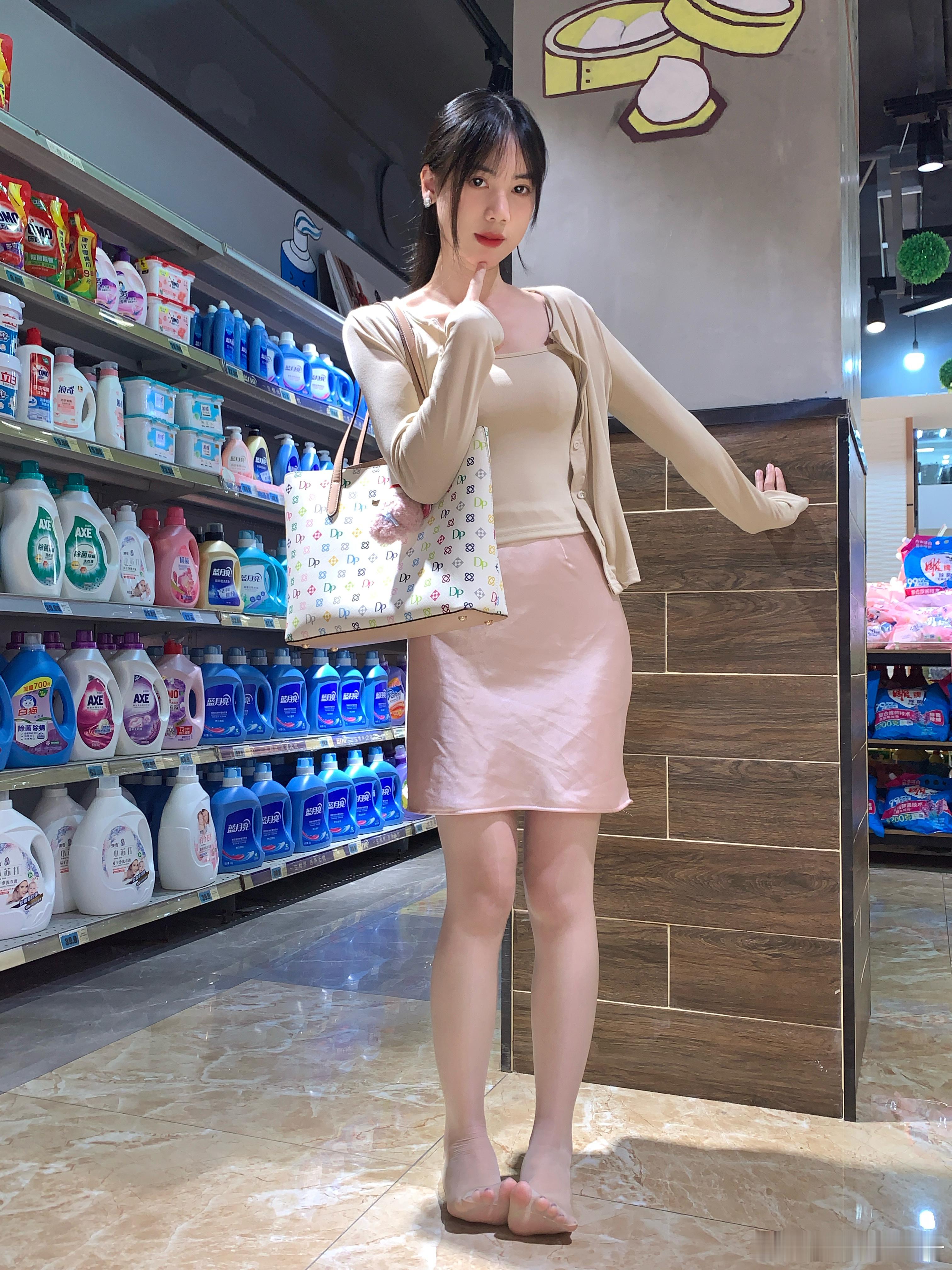 女人什么样女人味就什么样咯🧦涞觅,不止丝滑涞觅润丝​​​
