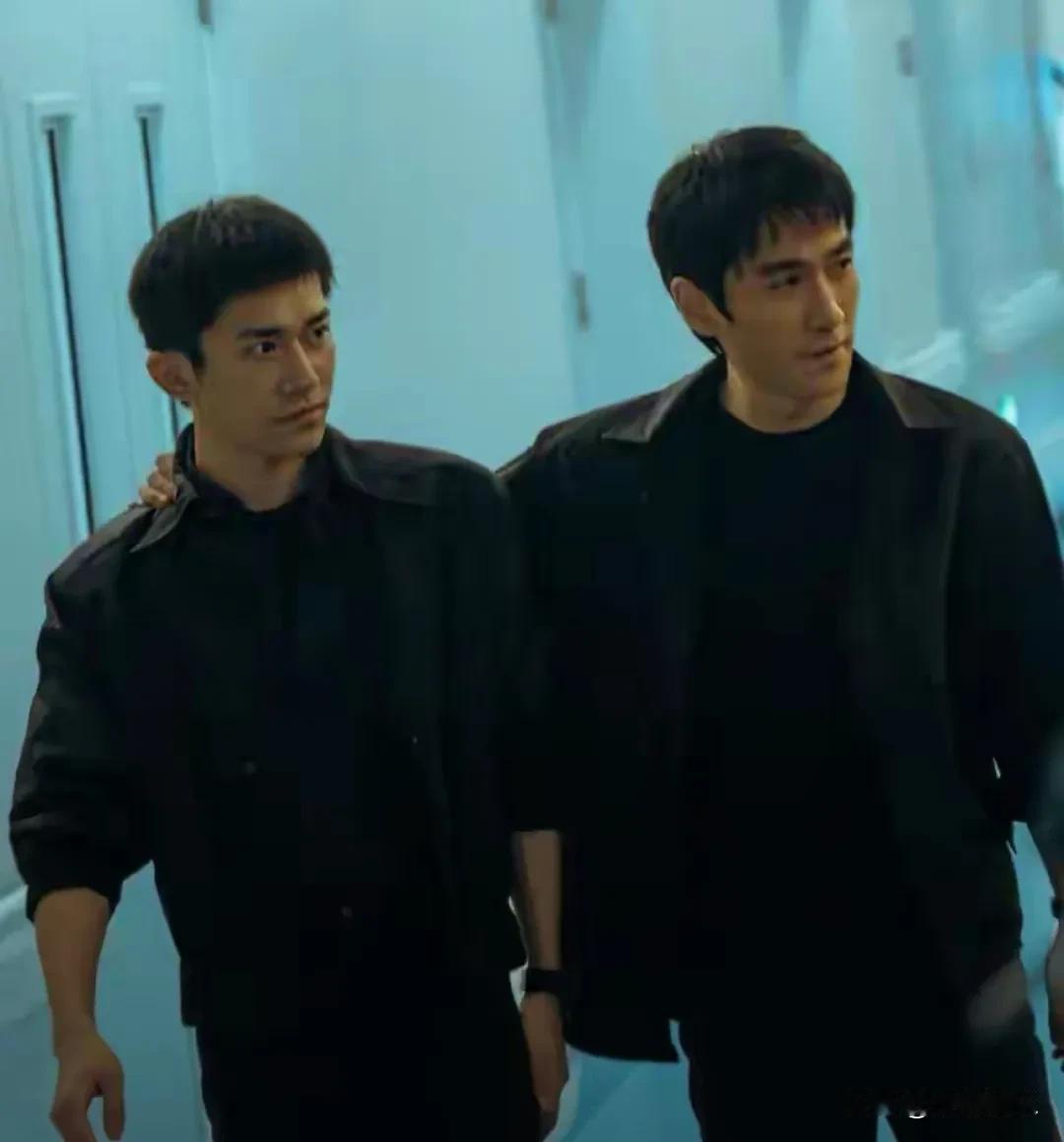 张艺谋导演的新片《惊蛰无声》发了预告，可太有意思了。电影讲的是抓间谍的故事，但最