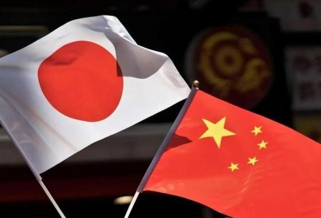 日本不相信，中国敢在日本侵略中国之时，立即核打击日本本土的原因是，日本认为如果中