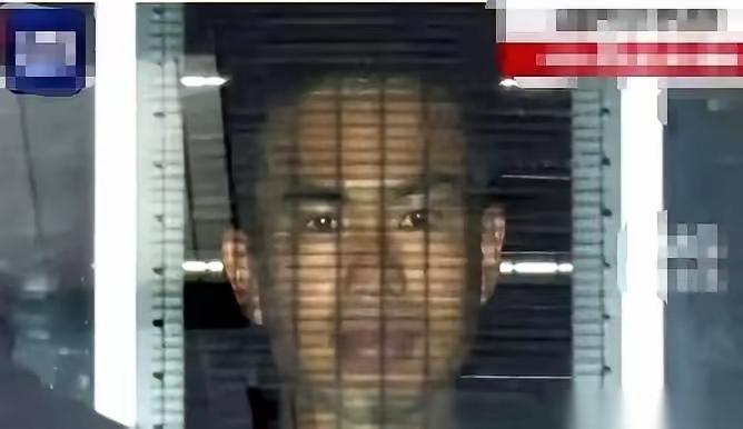 那个闯我们大使馆的日本军官，最带劲的不是他翻墙，也不是他买刀。是咱们的人，把他