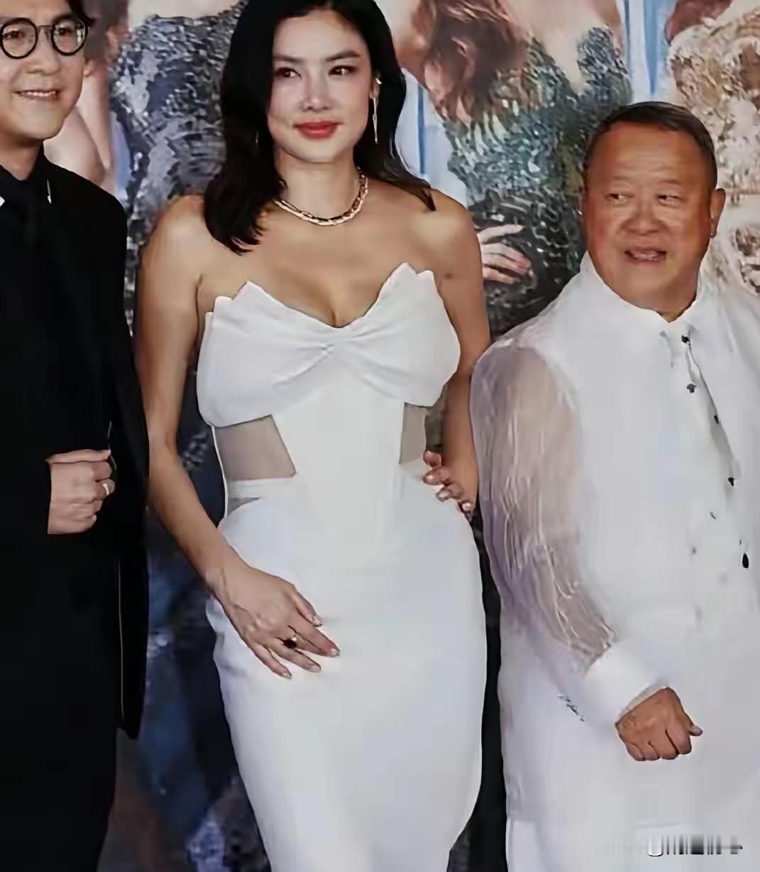 有跟我看法一样的吗？个人觉得四大天王中黎明的审美水平最低，原因就在于他曾经选择了