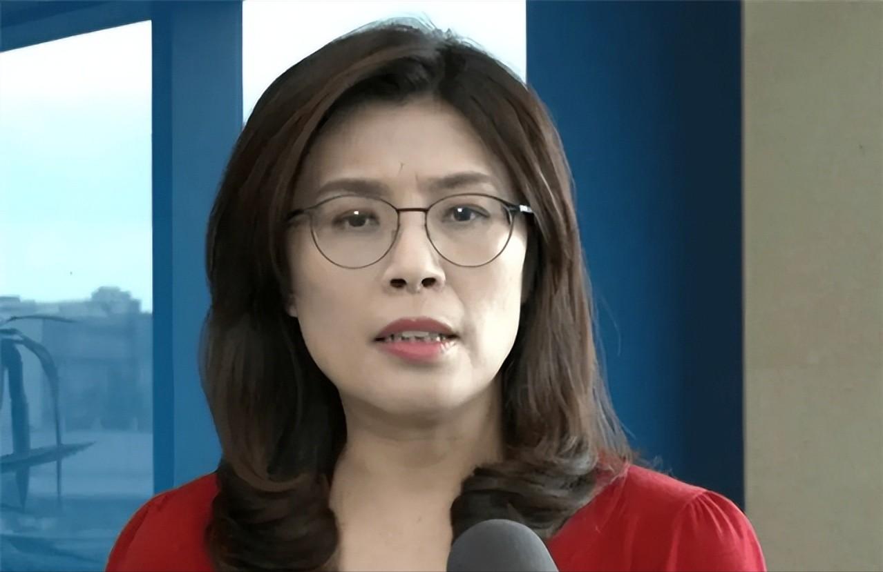 郑丽文又抛“亲人恩人论”。8月10日，中国国民党主席郑丽文在彭文正主持的节目中