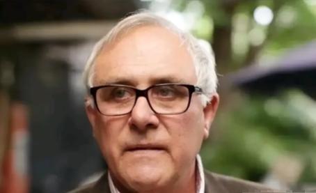 澳大利亚老牌外交官汉姆发表了一编文章，振动了澳大利亚，文章写道，中国不怕美国，早