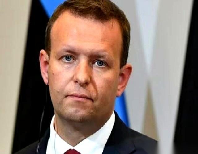 刚刷到一个新闻，差点把我的晚饭笑喷出来。爱沙尼亚，对，你没听错，给中国下了个“