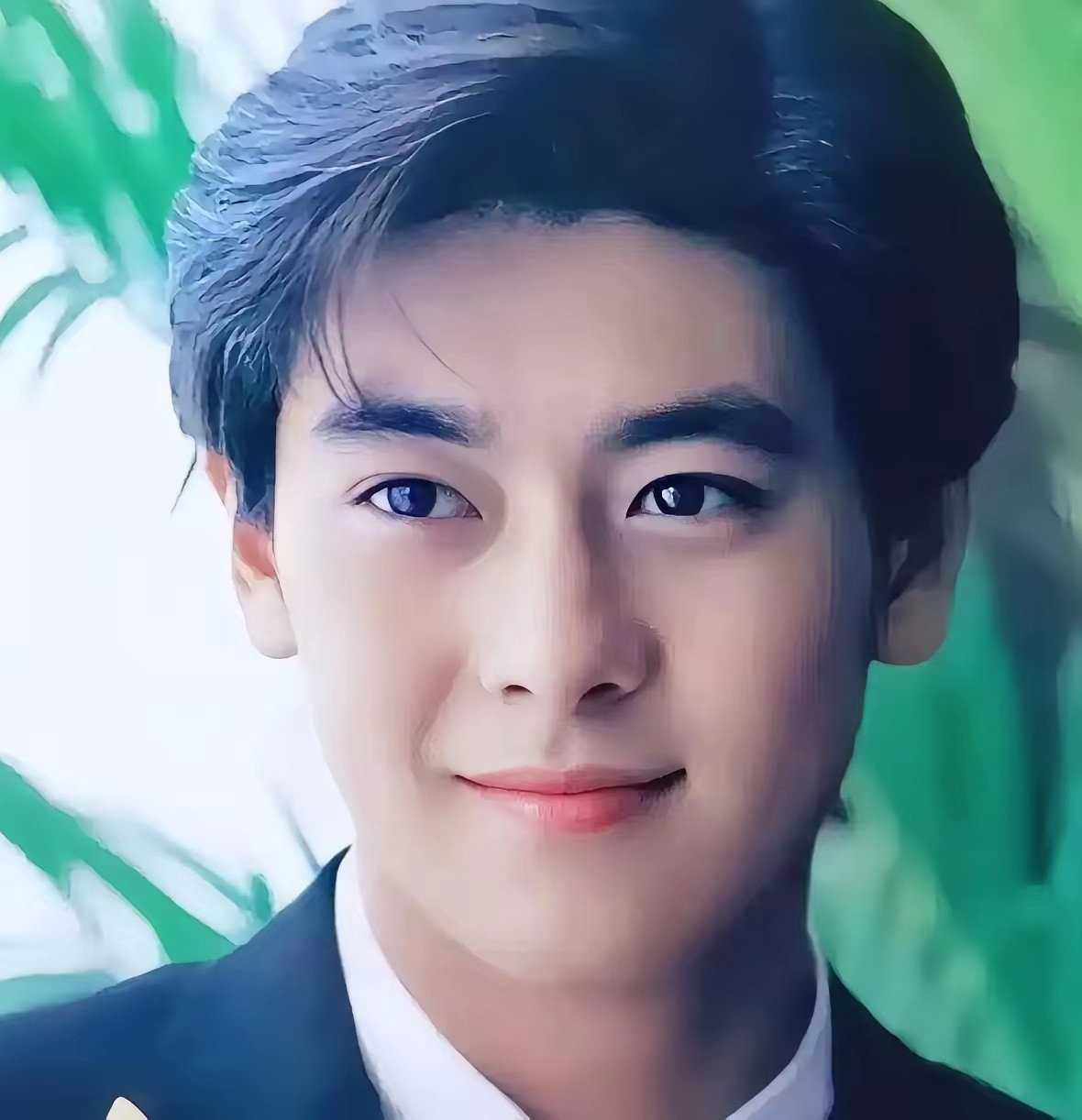 年轻时的林志颖和杨洋谁更帅？90年代林志颖就是小旋风，他的帅气无人能比，当年一出