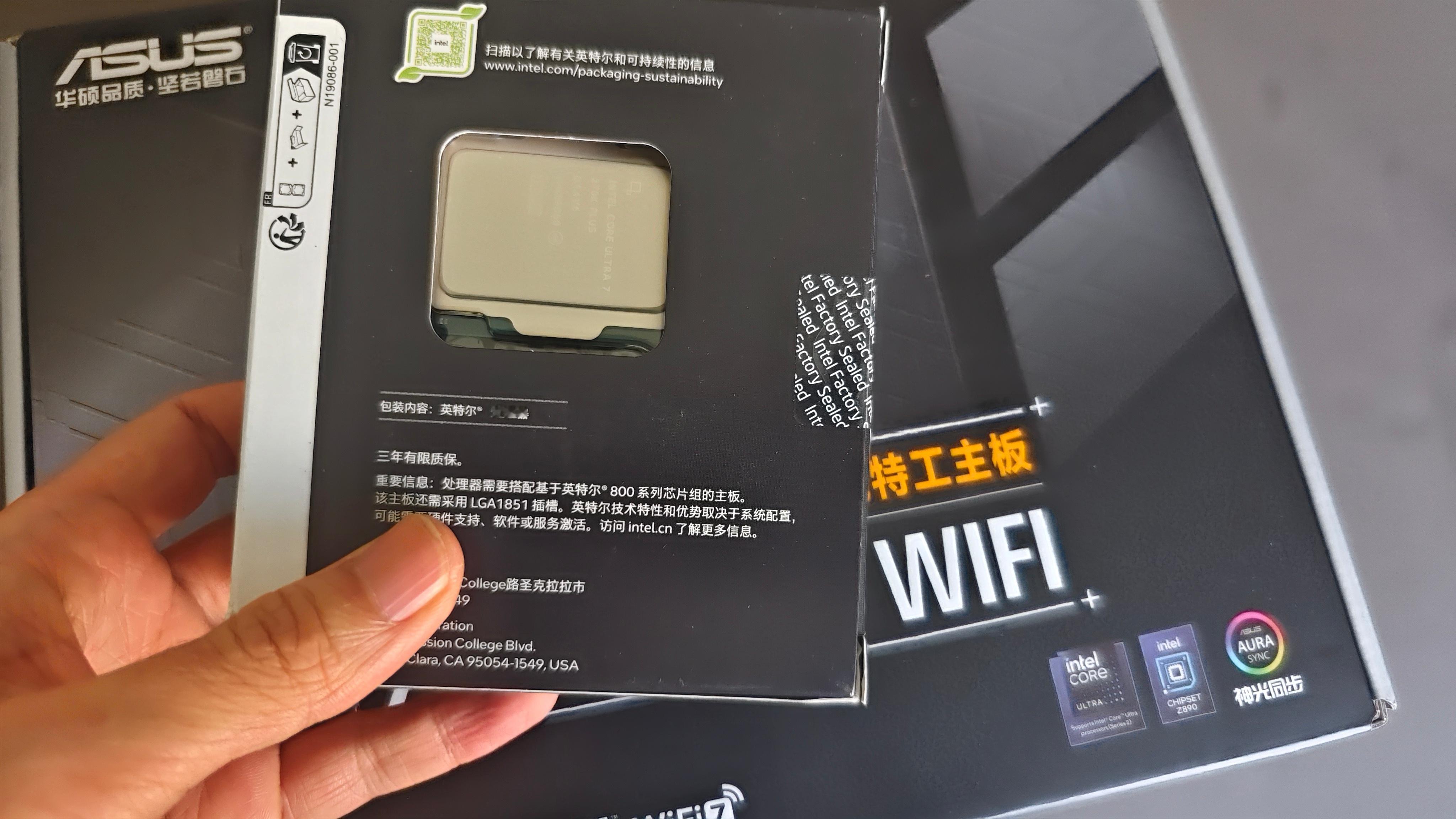 前几天我不是发帖说两年之内不更新任何电子产品吗？哈哈，真香。英特尔新发售的ult