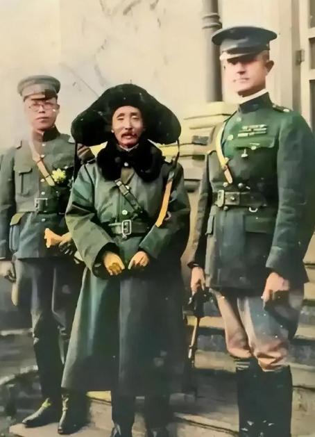 如果九一八事变时张作霖还活着，他会抵抗吗？小日本还能轻松拿下整个东北吗？皇姑