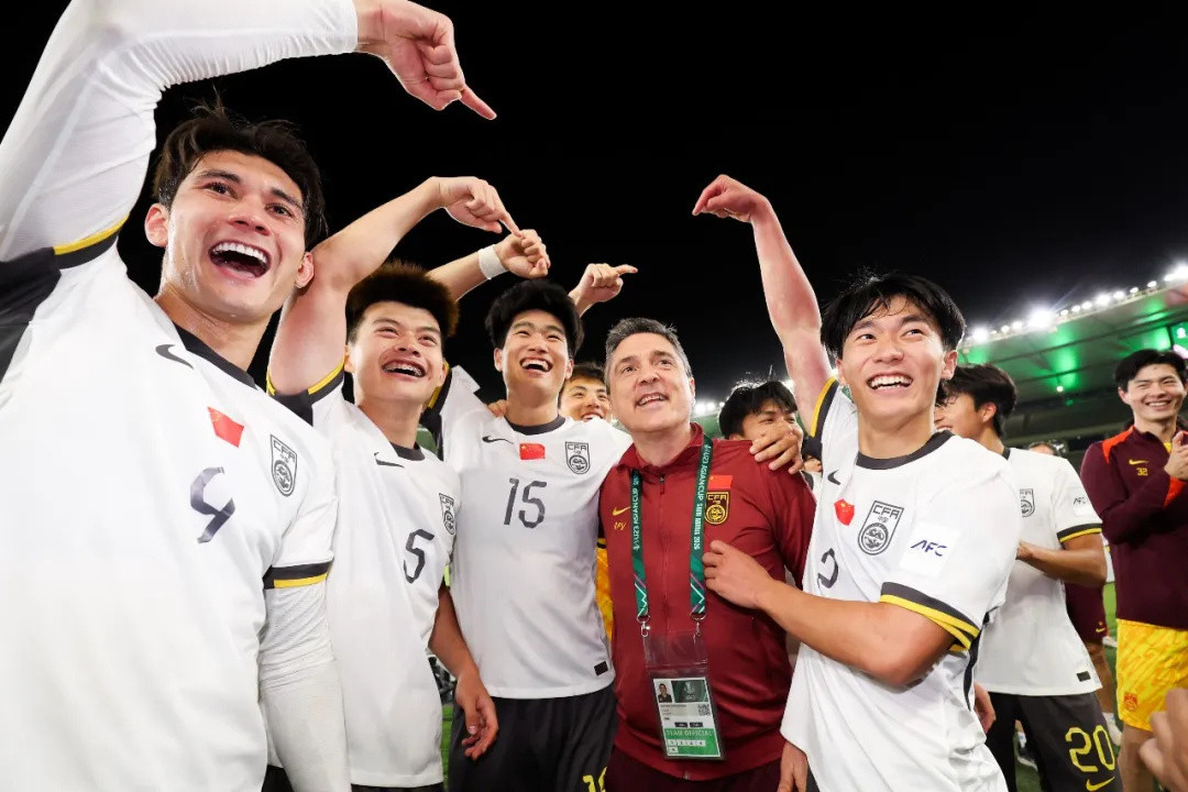 邵佳一将出任国足主帅反对现阶段用国产教练担任国足主帅邵佳一明确提出要向U23国足