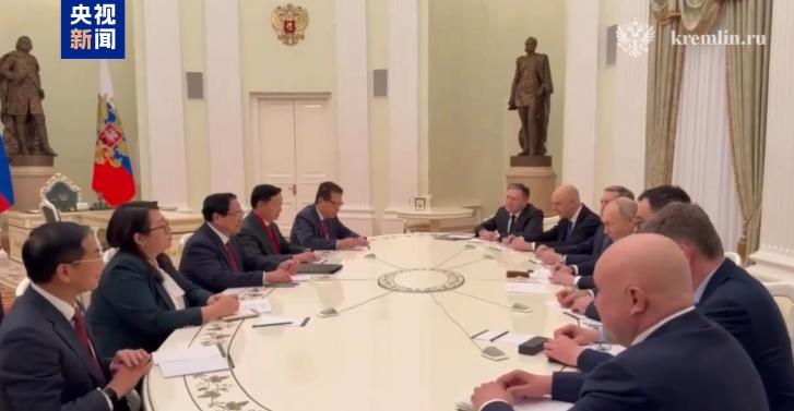 普京现在应该感谢的，既不是美国的特朗普，也不是匈牙利的欧尔班，而是以色列的内塔尼