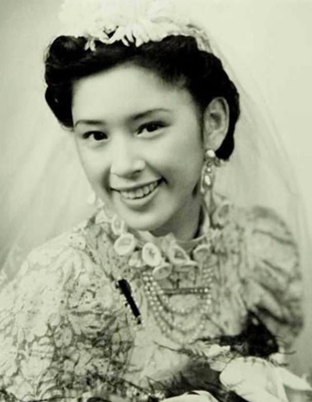 1966年，75岁高龄的李宗仁迎娶了26岁的胡友松，然而在洞房花烛夜时，胡友松却