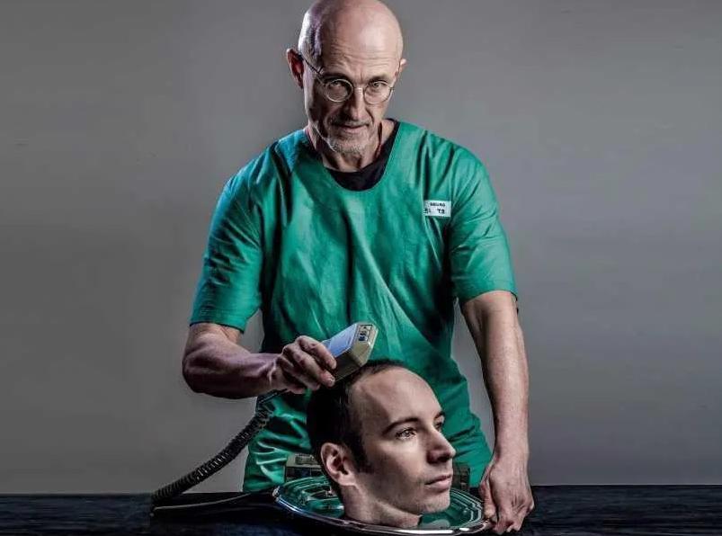 想象一下，如果你的头可以像U盘一样插到另一个身体上——这听起来像科幻电影，却是医