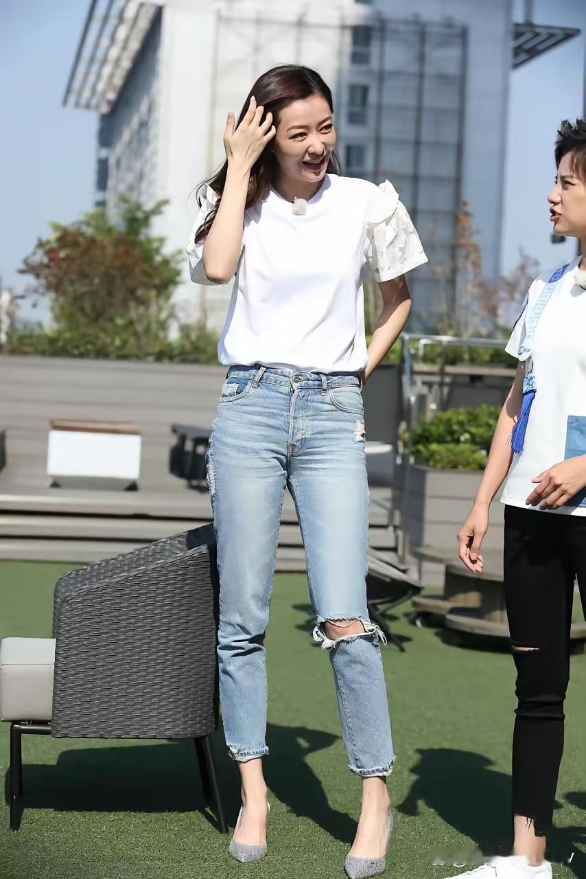 熊黛林的身材真不错！