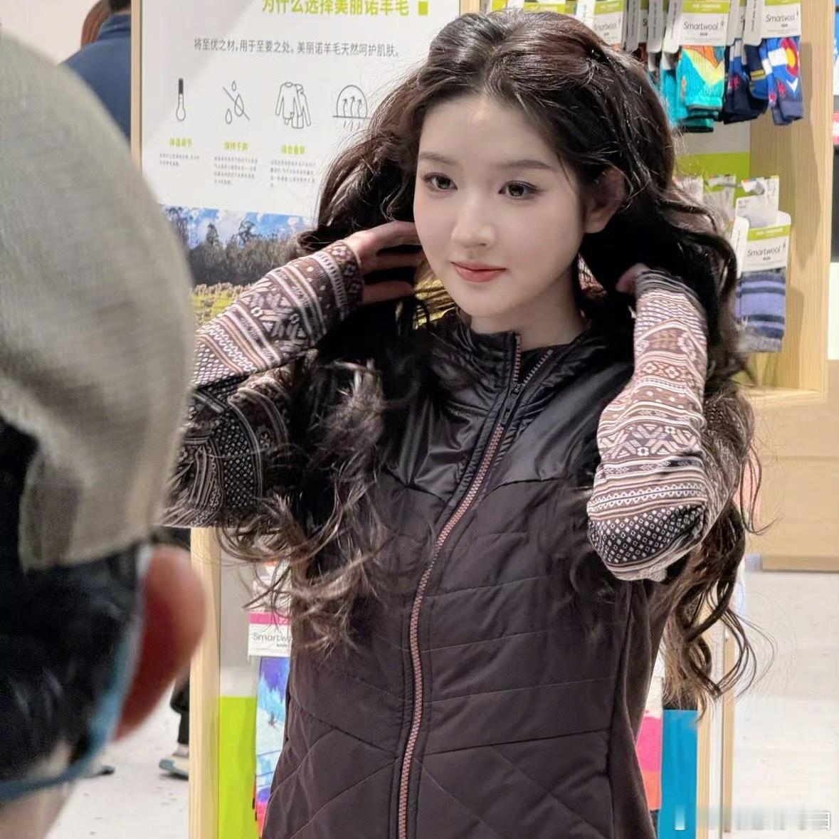 王玉雯不开口的脸就是洋娃娃级别的，一开口立马从甜妹成虎妹王玉雯美成洋娃娃了王玉雯