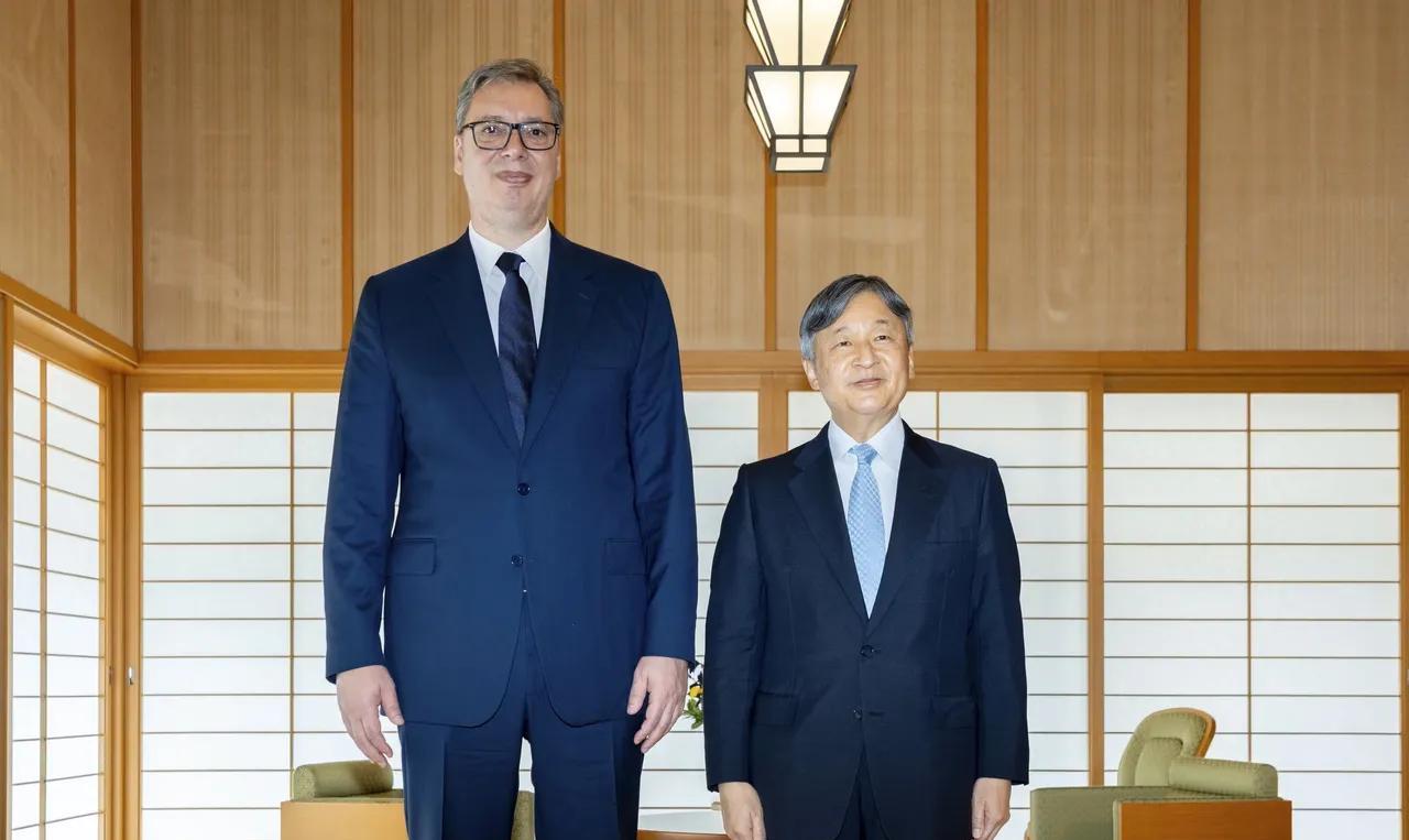 塞尔维亚总统武契奇会见日本德仁的行为举止再次证明他和大部分的欧洲领导人有点不一样