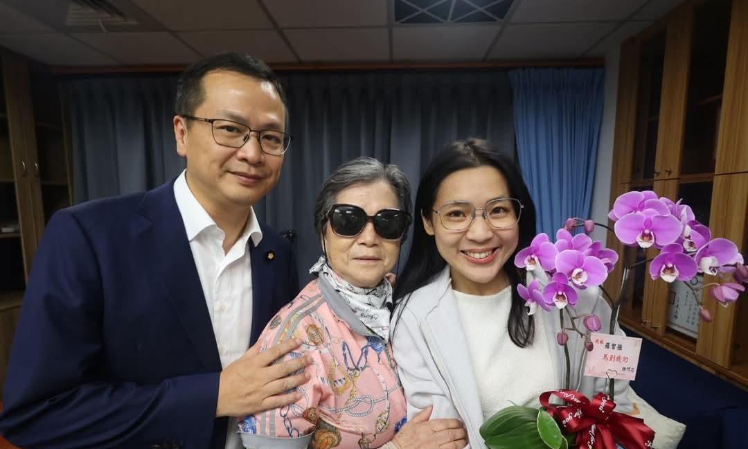 马英九嫡系“立委”徐巧芯罗智强结盟最近国民党内部斗争日趋激烈，自从朱立伦宣布要
